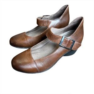 Dansko Roxanne Burnished Calf Mary Jane Buckle Leather Pumps Heels 38